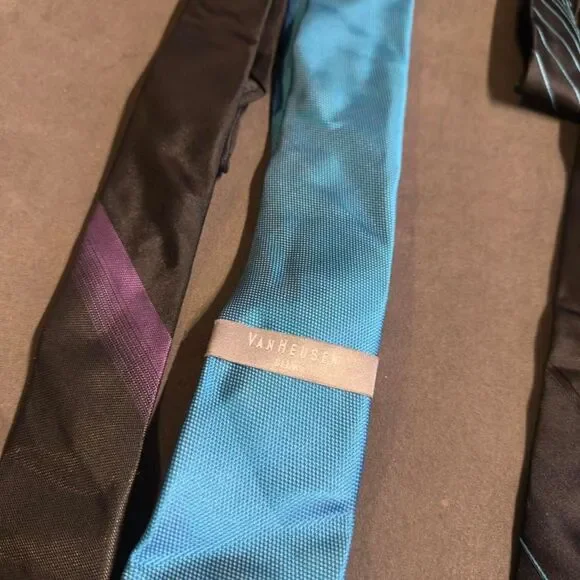 Set of 3 ties in blue, purple, and black #accessories - Picture 2 of 4
